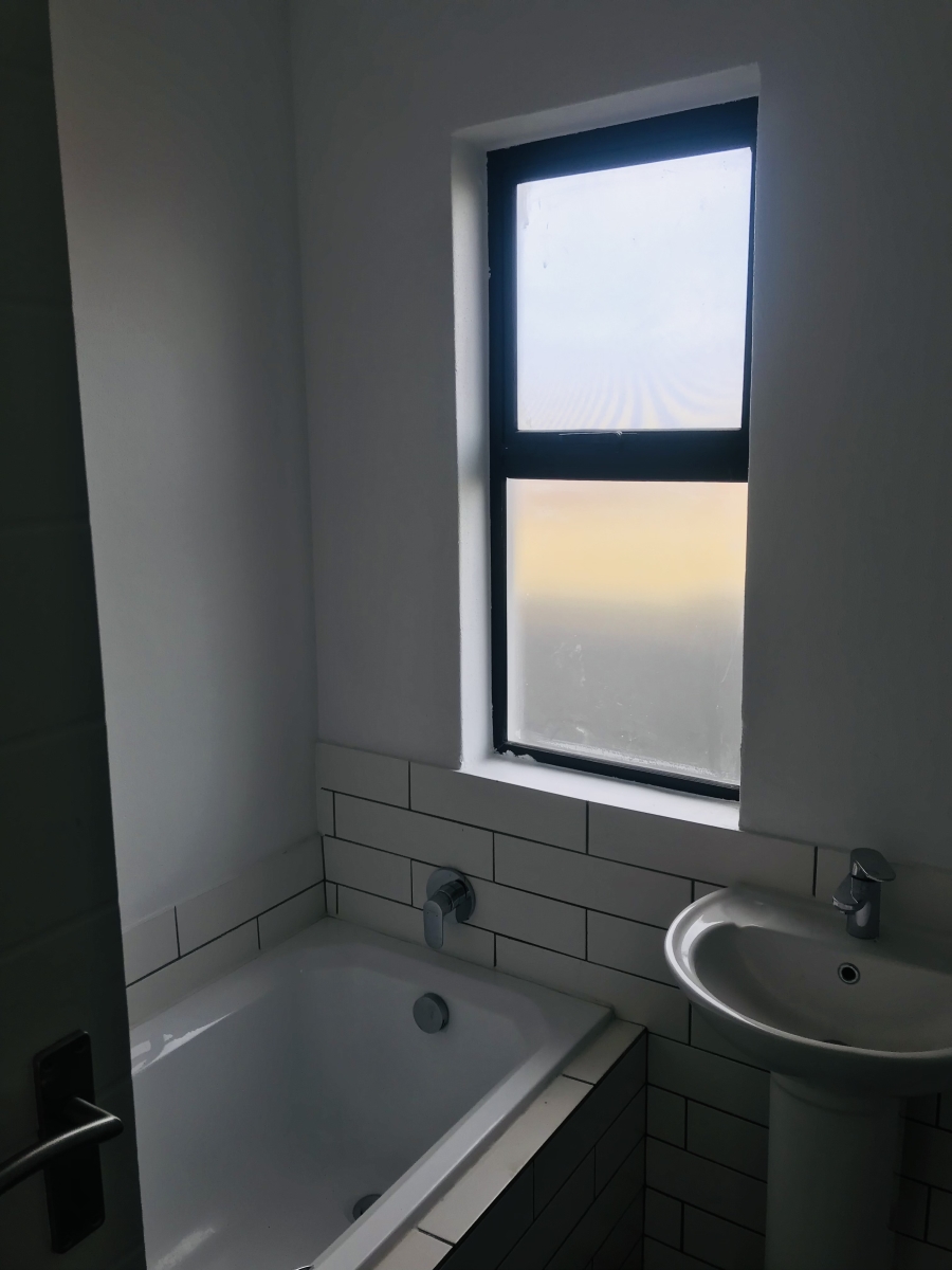 2 Bedroom Property for Sale in Aberdeen Eastern Cape